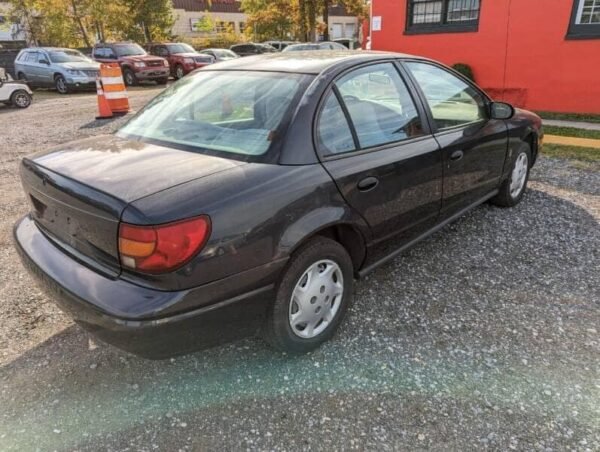 2001 Saturn S Series - Image 9