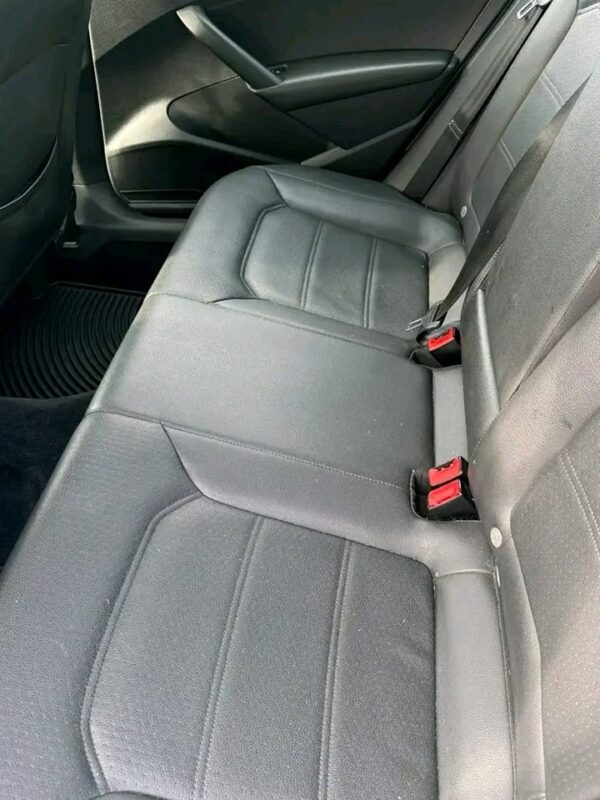 2014 Volkswagen Passat SE - Image 7