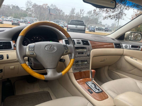 2006 Lexus ES 330 4dr Sedan  •  145,605 miles - Image 16
