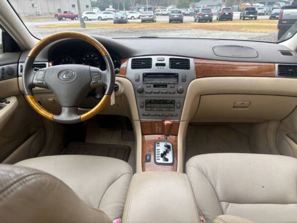 2006 Lexus ES 330 4dr Sedan  •  145,605 miles - Image 17