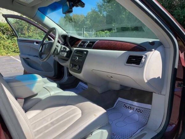 2007 Buick Lucerne CXL V6 4dr Sedan  •  119,625 miles - Image 9