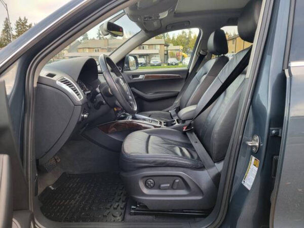 2010 Audi Q5 AWD 3.2 quattro Premium Plus 4dr SUV  •  122,775 miles - Image 11