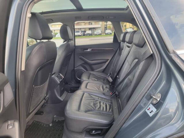2010 Audi Q5 AWD 3.2 quattro Premium Plus 4dr SUV  •  122,775 miles - Image 14