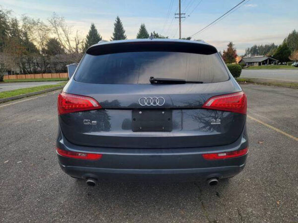 2010 Audi Q5 AWD 3.2 quattro Premium Plus 4dr SUV  •  122,775 miles - Image 6
