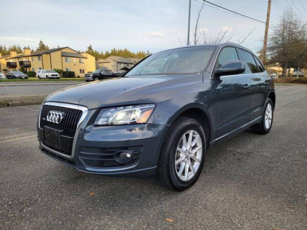 2010 Audi Q5 AWD 3.2 quattro Premium Plus 4dr SUV  •  122,775 miles - Image 21