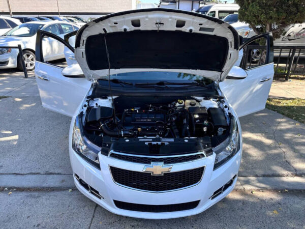2014 Chevrolet Cruze - Image 8