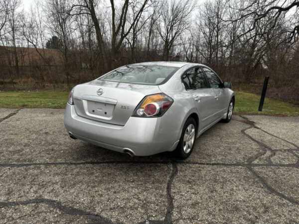 2007 Nissan Altima 2.5 4dr Sedan  •  151,751 miles - Image 14