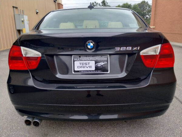 2008 BMW 3 Series AWD 328xi 4dr Sedan  •  116,992 miles - Image 10
