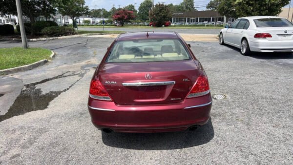 2005 Acura RL - Image 8